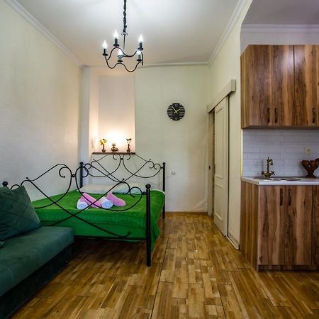 Downtown Apartment Near Sulfur Baths Tbilisi Exterior photo